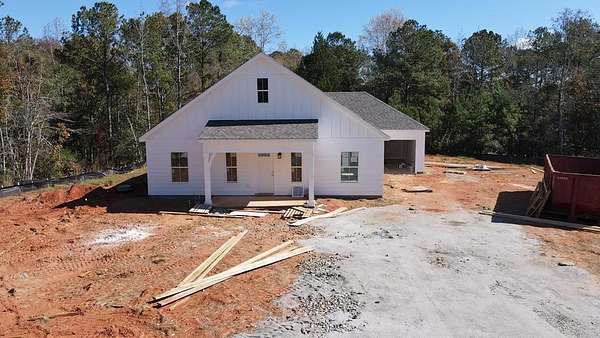 1.52 Acres of Residential Land with Home for Sale in Hamilton, Georgia