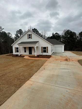 1.52 Acres of Residential Land with Home for Sale in Hamilton, Georgia