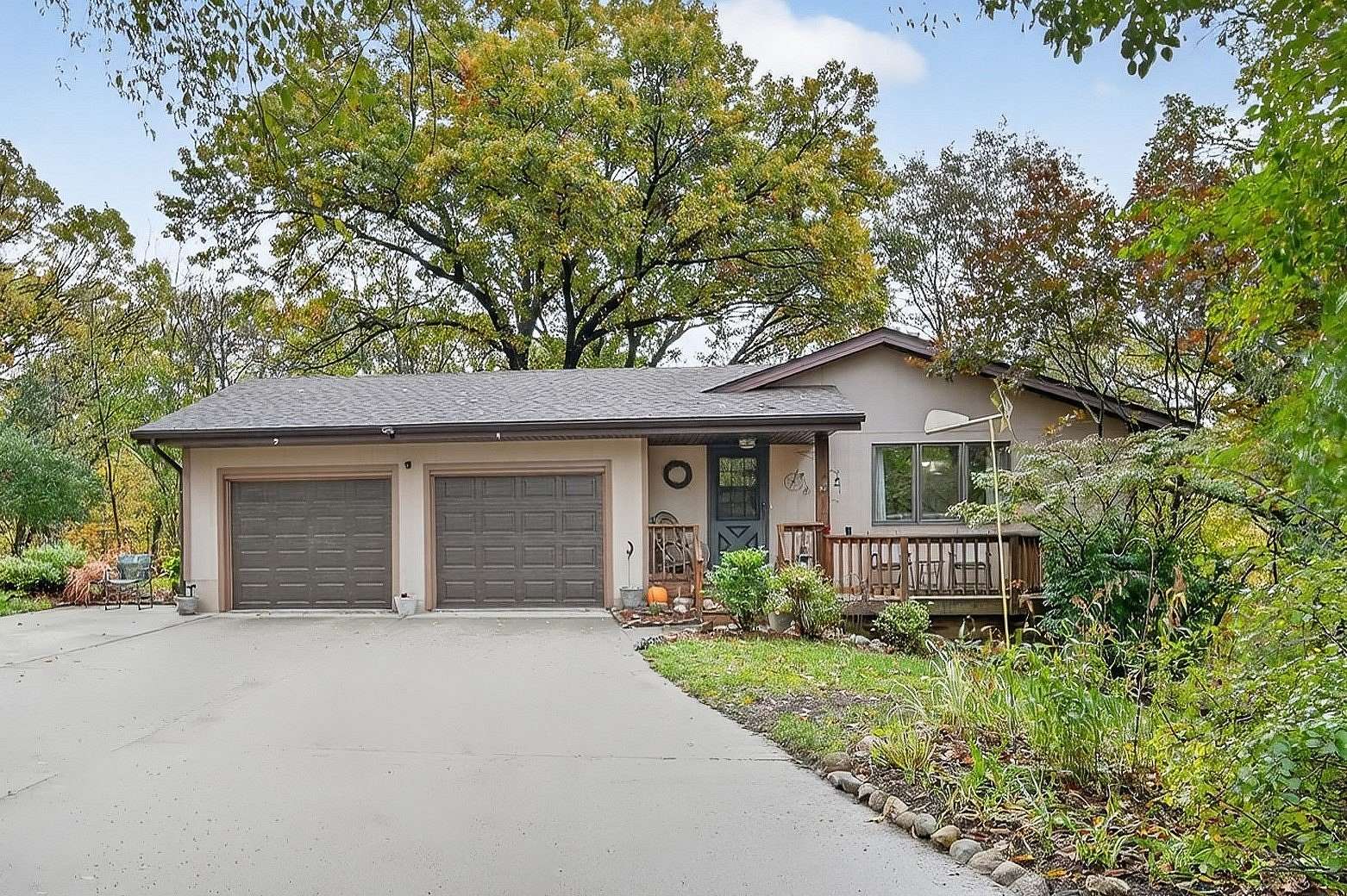 2 Acres of Residential Land with Home for Sale in Colfax, Iowa