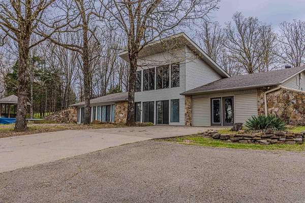 4 Acres of Land with Home for Sale in Paragould, Arkansas