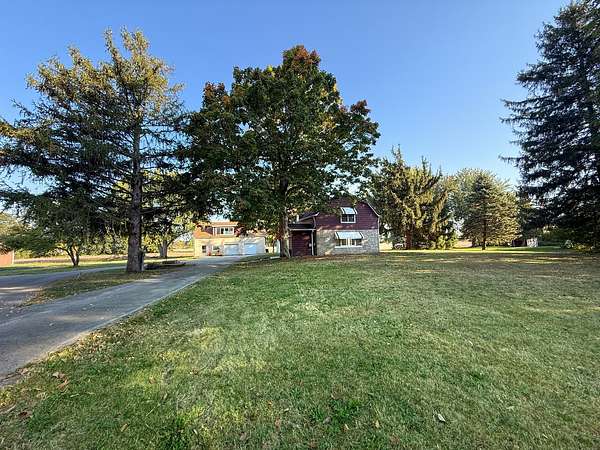 1.53 Acres of Residential Land with Home for Sale in Sycamore, Illinois
