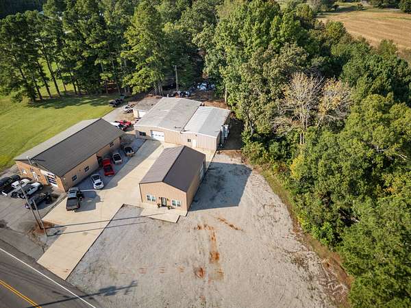 2.32 Acres of Improved Commercial Land for Sale in Lawrenceburg, Tennessee