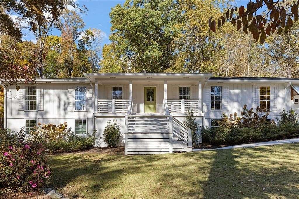 5.1 Acres of Residential Land with Home for Sale in Chattahoochee Hills, Georgia