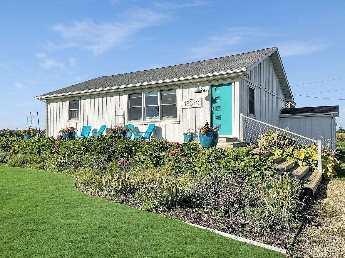 16.7 Acres of Land with Home for Lease in Three Oaks, Michigan