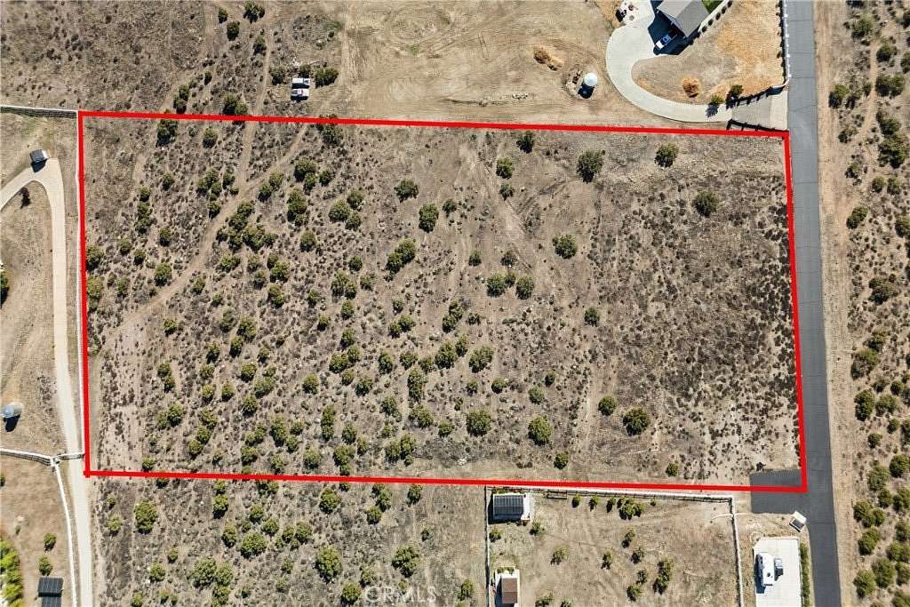 5.3 Acres of Residential Land for Sale in Agua Dulce, California