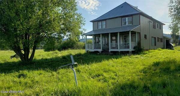 2.5 Acres of Land with Home for Sale in Fernwood, Idaho