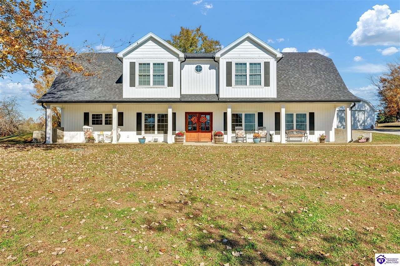 4 Acres of Residential Land with Home for Sale in Irvington, Kentucky