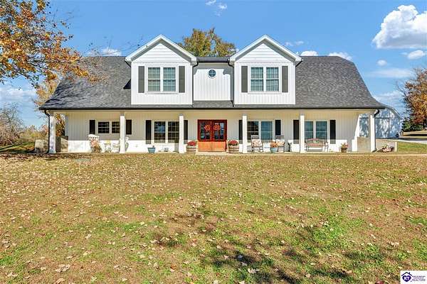 4 Acres of Residential Land with Home for Sale in Irvington, Kentucky