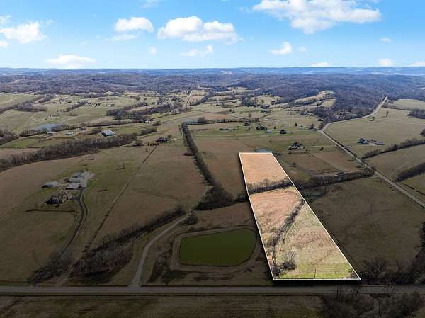8 Acres of Residential Land for Sale in Columbia, Tennessee