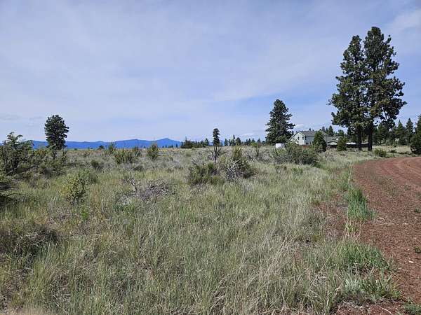 0.26 Acres of Residential Land for Sale in Chiloquin, Oregon