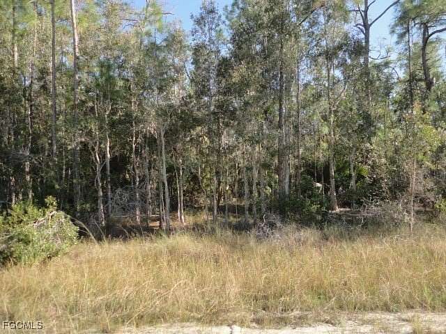 0.25 Acres of Land for Sale in Lehigh Acres, Florida