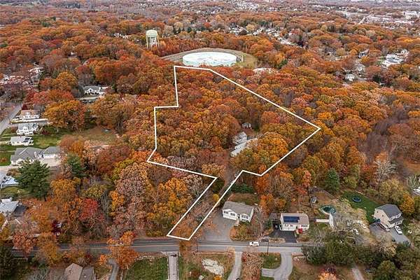 5 Acres of Residential Land for Sale in Lincoln Town, Rhode Island