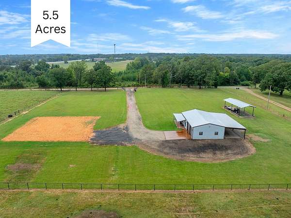 5.5 Acres of Residential Land with Home for Sale in Valliant, Oklahoma