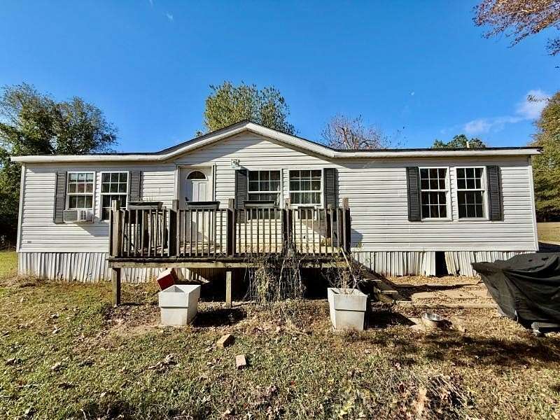 2 Acres of Residential Land with Home for Sale in Smithville, Mississippi