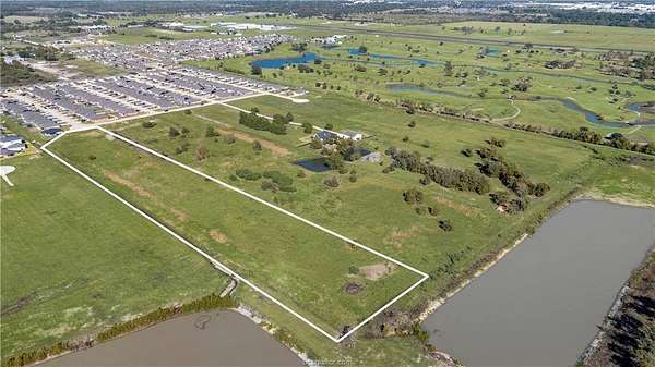 10 Acres of Land for Sale in Navasota, Texas
