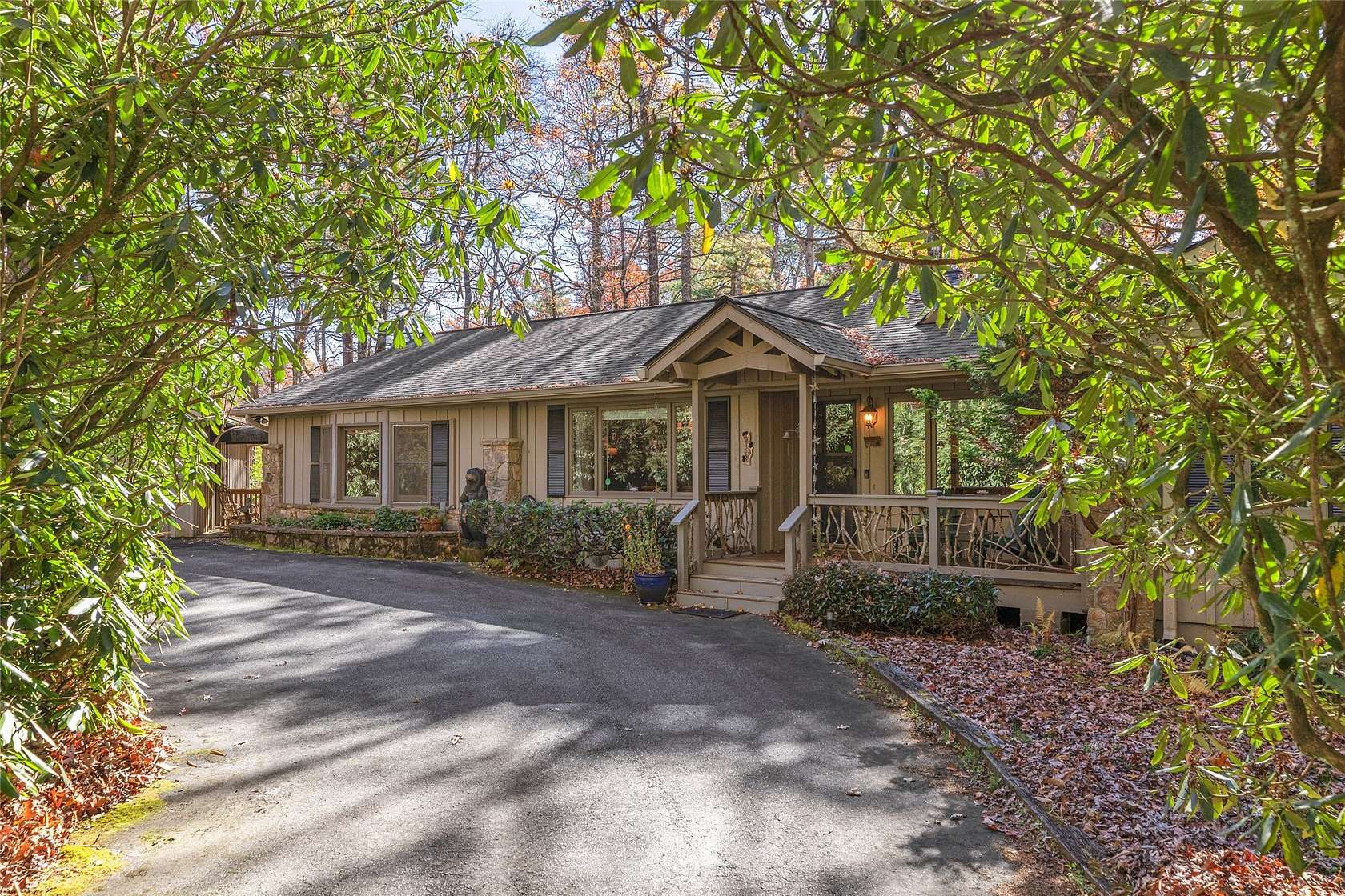 1.5 Acres of Land with Home for Sale in Highlands, North Carolina