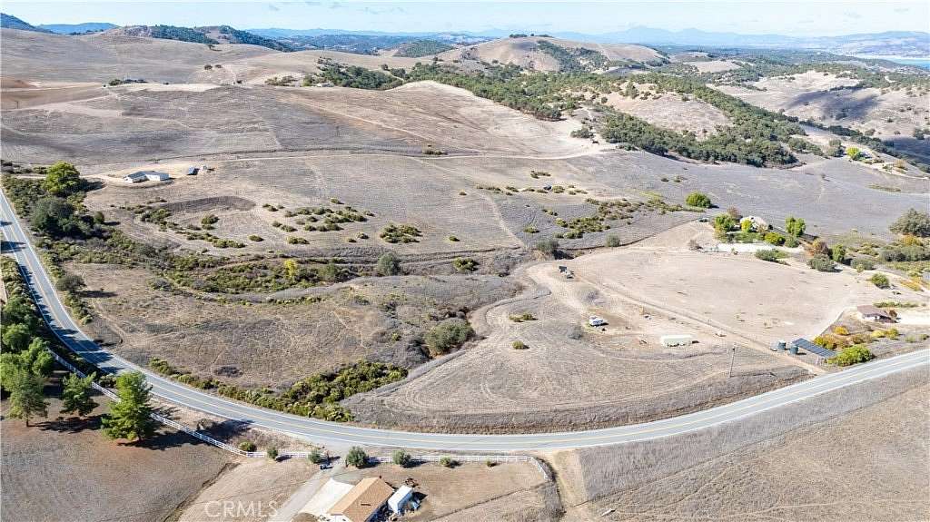 10 Acres of Residential Land for Sale in Bradley, California