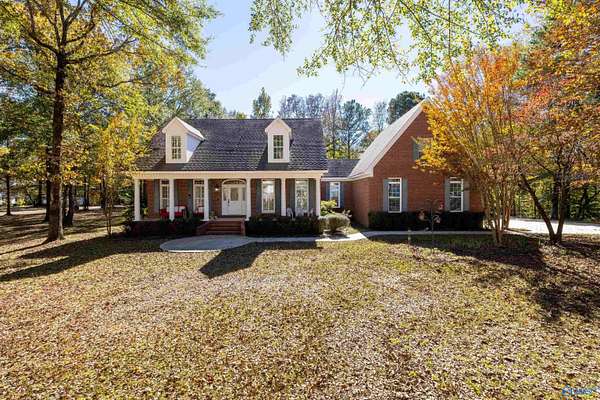 2 Acres of Residential Land with Home for Sale in Hamilton, Alabama