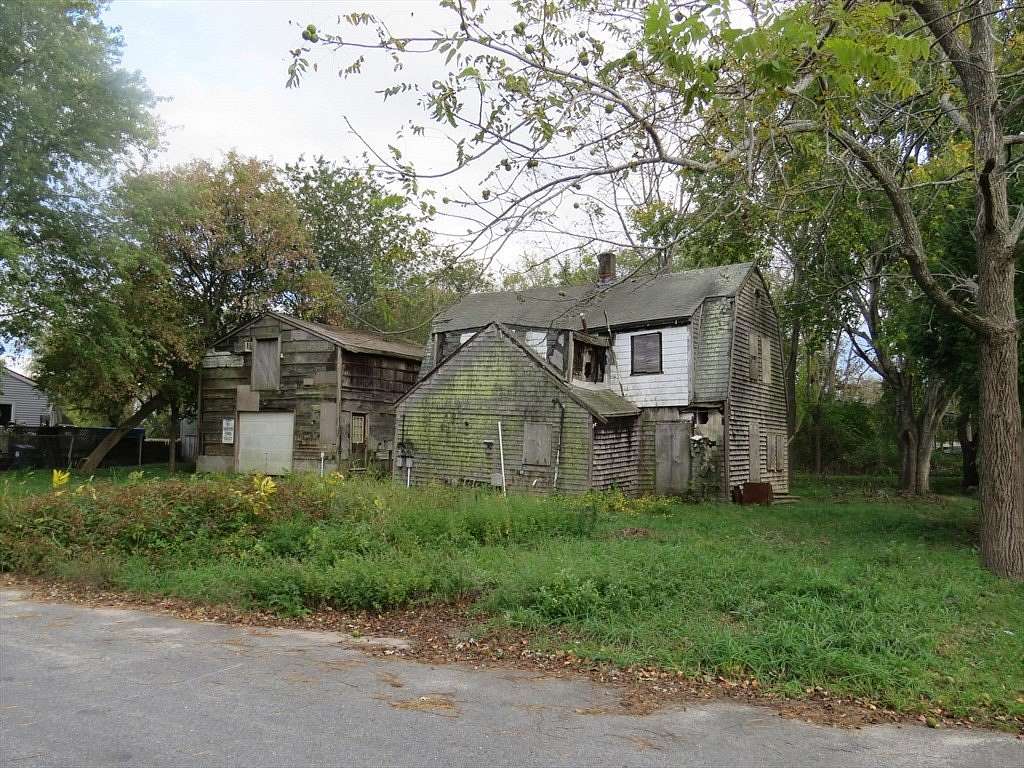 0.23 Acres of Residential Land for Sale in Acushnet, Massachusetts