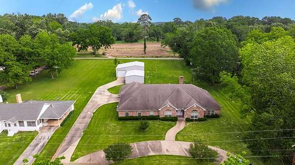 5.24 Acres of Residential Land with Home for Sale in Garrison, Texas