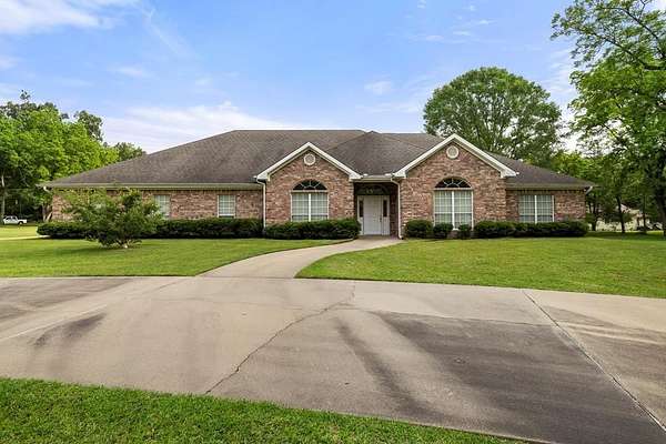 5.24 Acres of Land with Home for Sale in Garrison, Texas