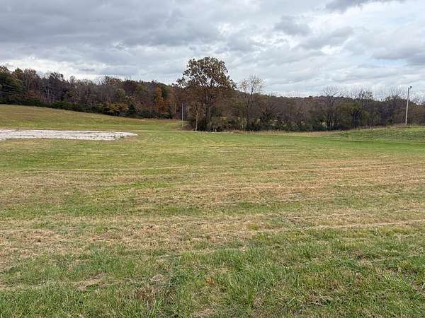 8 Acres of Residential Land for Sale in Sparta, Tennessee