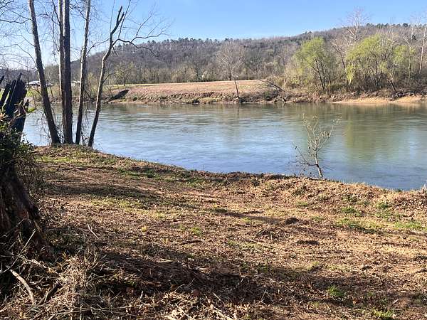 1.27 Acres of Residential Land for Sale in Melbourne, Arkansas