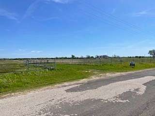 12.5 Acres of Land for Sale in Corsicana, Texas