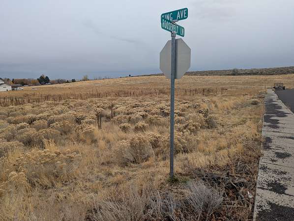 0.26 Acres of Residential Land for Sale in Hines, Oregon