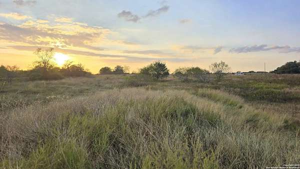 22 Acres of Recreational Land & Farm for Sale in Schulenburg, Texas