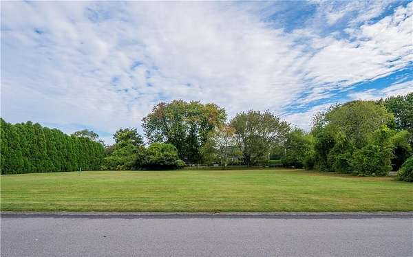 0.7 Acres of Residential Land for Sale in Portsmouth, Rhode Island