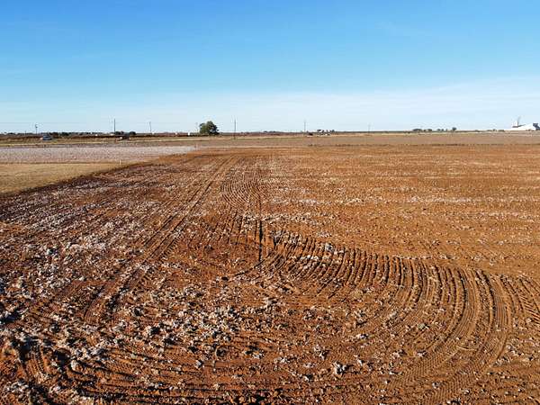 1.1 Acres of Residential Land for Sale in Ropesville, Texas