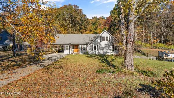 1.69 Acres of Residential Land with Home for Sale in Knoxville, Tennessee