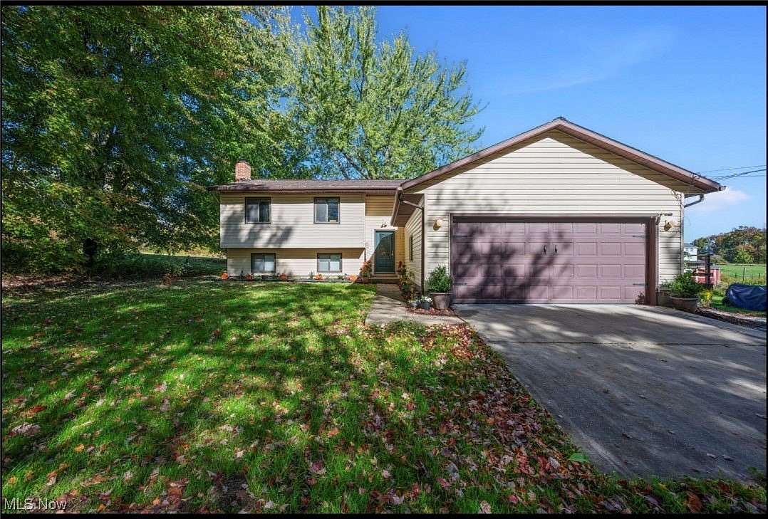 10 Acres of Land with Home for Sale in Thompson, Ohio