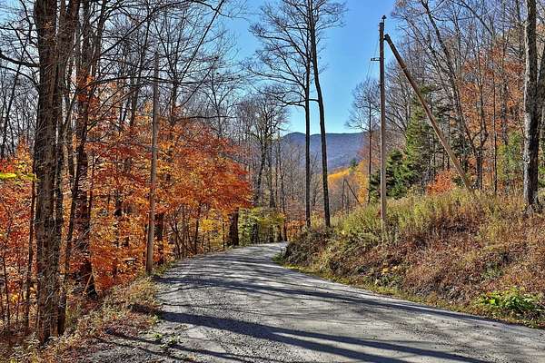 11.6 Acres of Land for Sale in Stockbridge, Vermont