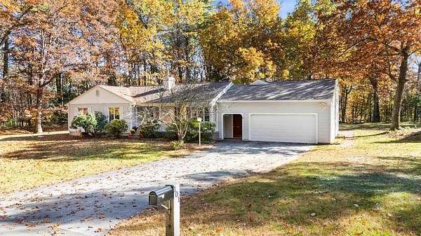 2.62 Acres of Residential Land with Home for Sale in Amherst, New Hampshire