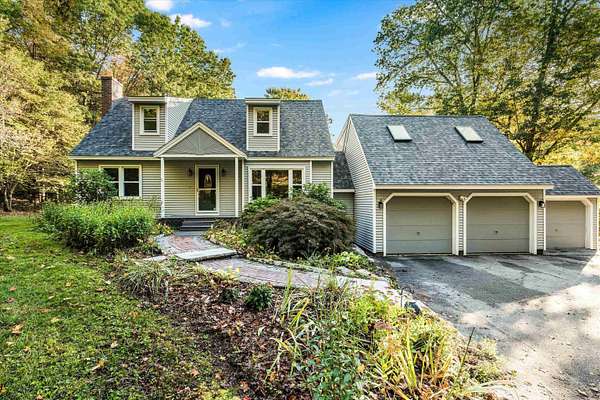 2.65 Acres of Residential Land with Home for Sale in Hooksett, New Hampshire