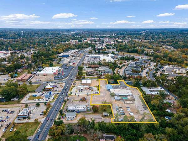 3.1 Acres of Improved Commercial Land for Sale in Nacogdoches, Texas