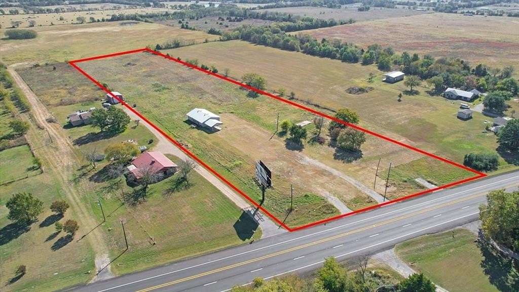 7.39 Acres of Mixed-Use Land for Sale in Bonham, Texas