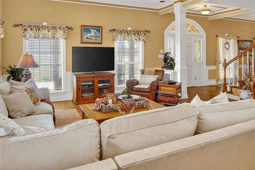 1.62 Acres of Land with Home for Sale in Willow Park, Texas