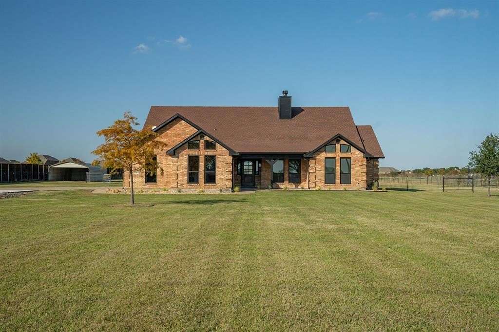 2 Acres of Residential Land with Home for Sale in Caddo Mills, Texas