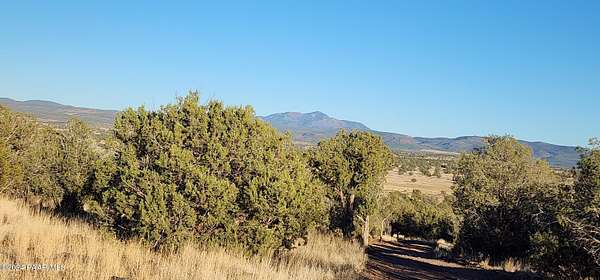 10 Acres of Land for Sale in Ash Fork, Arizona