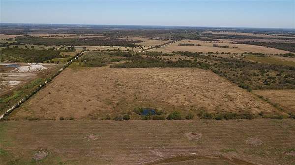 10 Acres of Recreational Land for Sale in Tehuacana, Texas
