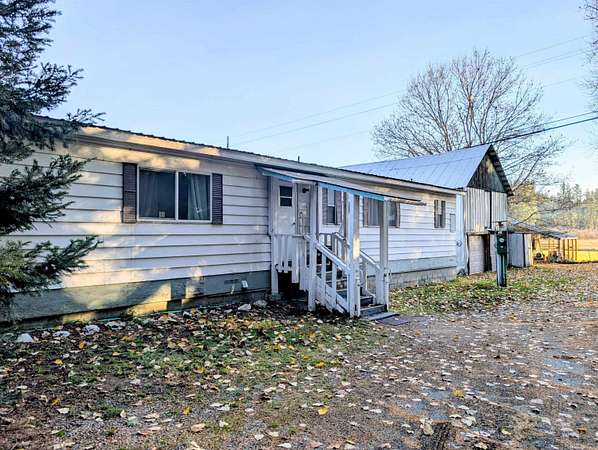 4.35 Acres of Residential Land with Home for Sale in Chattaroy, Washington