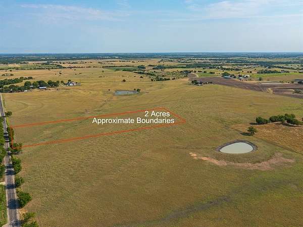 2 Acres of Residential Land for Sale in Ennis, Texas