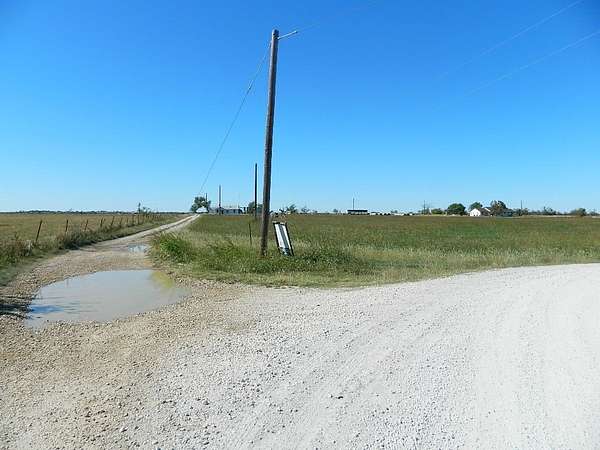 144 Acres of Land for Sale in Valley View, Texas