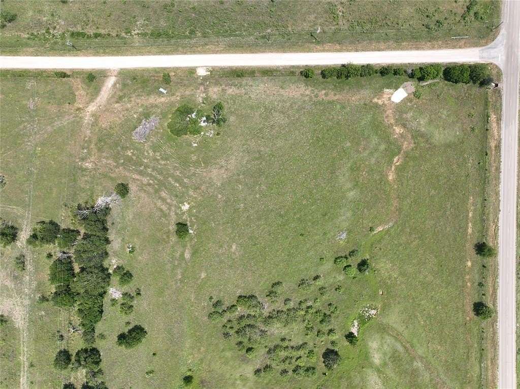 2 Acres of Residential Land with Home for Sale in Moody, Texas