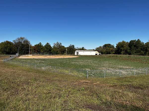 16.6 Acres of Land for Auction in Paducah, Kentucky