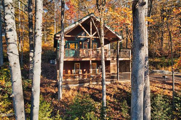 2 Acres of Residential Land with Home for Sale in Sevierville, Tennessee