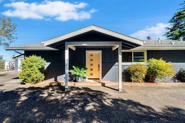 2 Acres of Residential Land with Home for Sale in Paso Robles, California